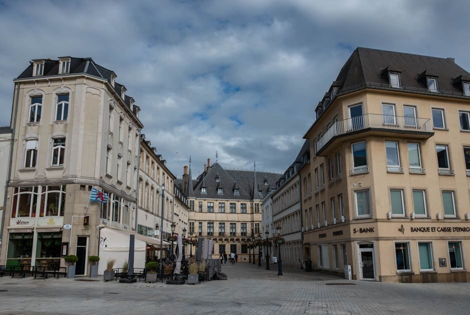 découvrez les raisons de l’intensification de la concurrence entre les grandes villes européennes et ses impacts économiques, sociaux et culturels.
