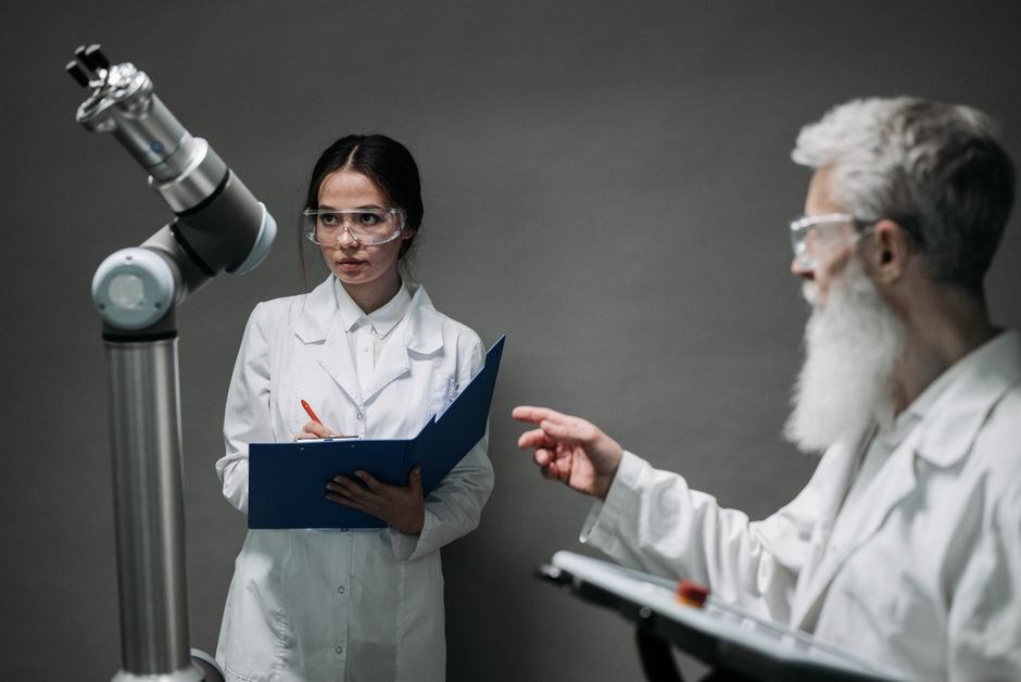 découvrez comment l'intelligence artificielle révolutionne les métiers administratifs et opérationnels en automatisant les tâches, améliorant l'efficacité et transformant les modes de travail.